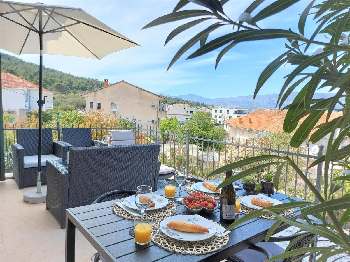 Apartment Livia Slatine Exterior photo