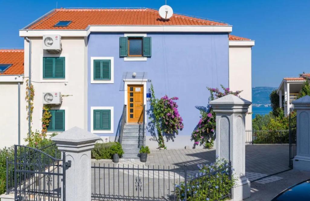 Apartment Livia Slatine Exterior photo