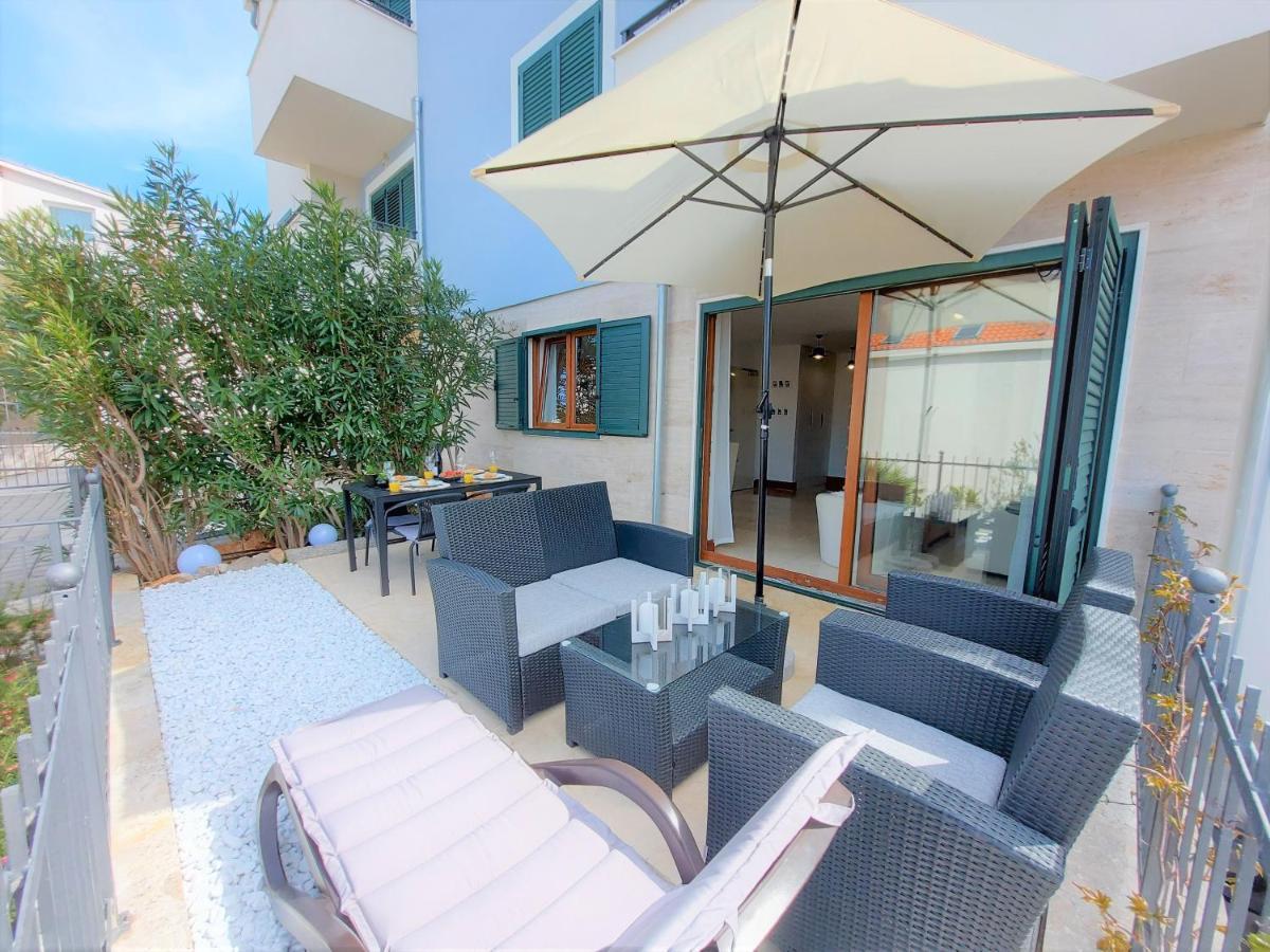 Apartment Livia Slatine Exterior photo