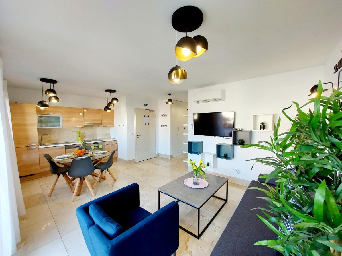 Apartment Livia Slatine Exterior photo